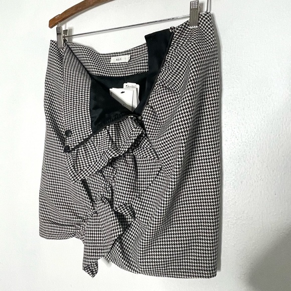 A.L.C. Preppy Jupiter Houndstooth Ruffle front Mini Skirt. NWT. Size 10. - Picture 6 of 11